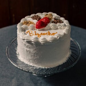 Torta Bizcochuelo Manjar, Crema Frutilla