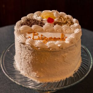 Torta Bizcochuelo Manjar Crema Piña