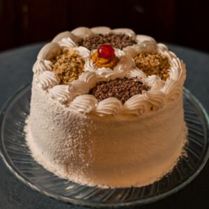 Torta Bizcochuelo Manjar Crema Lúcuma